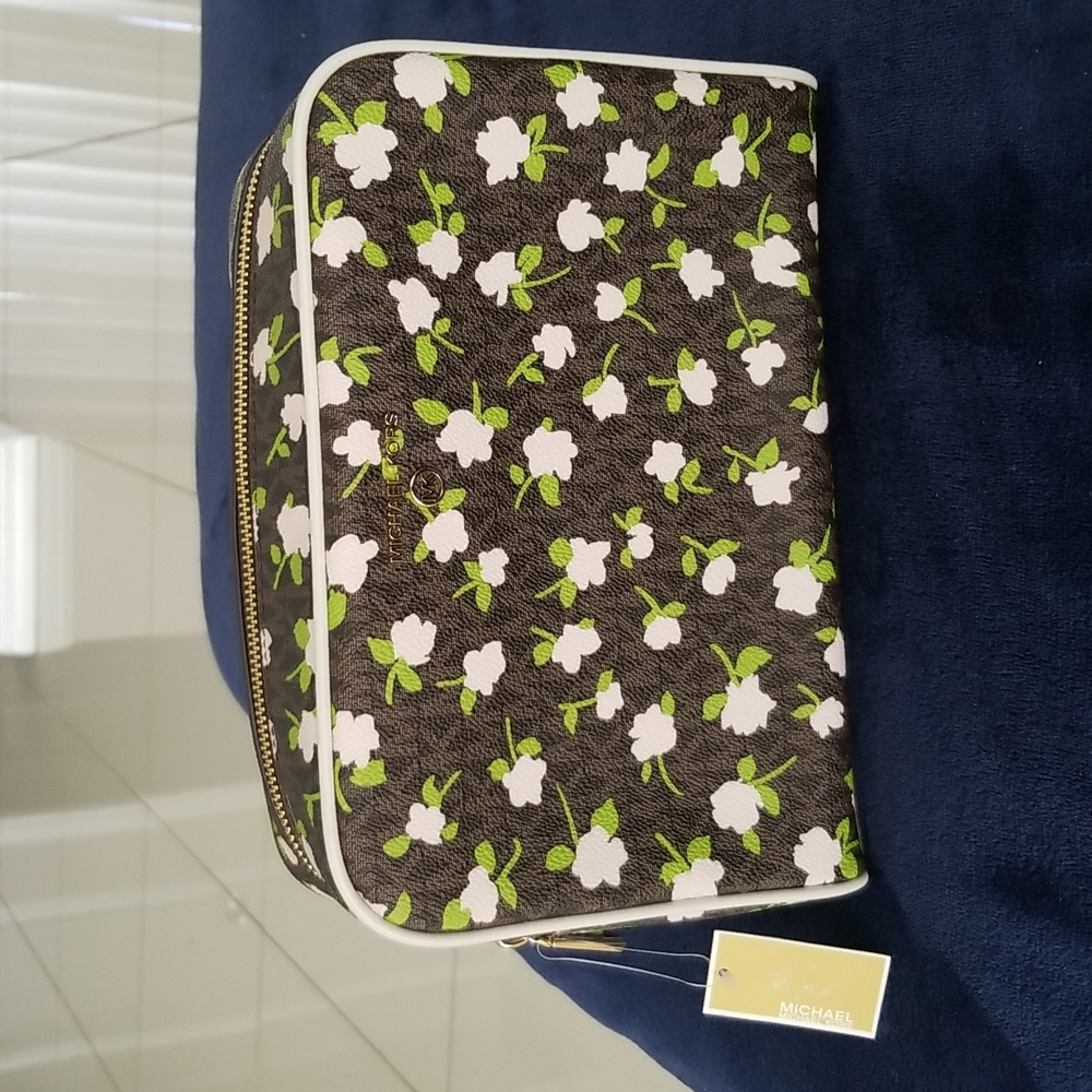 Michael Kors cosmetic bag